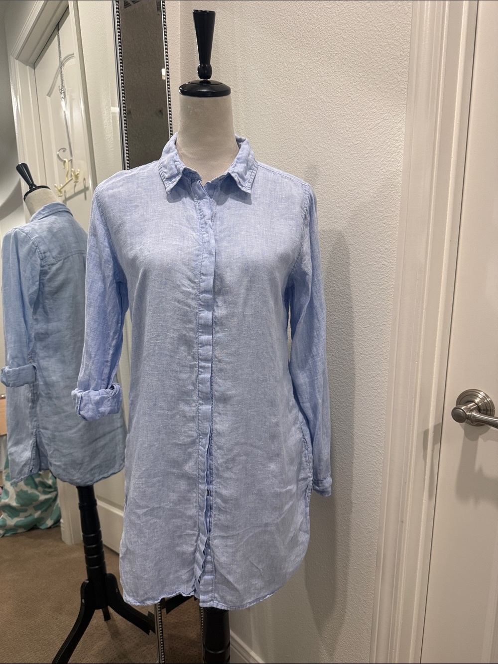 Tahari Light Blue Long Sleeve Linen Button-Down Shirt Dress